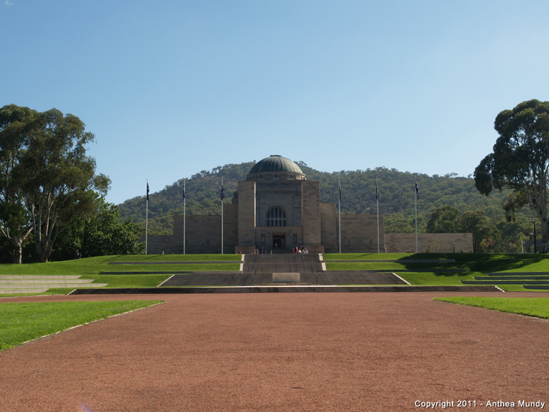 Image of the Australia War Memorial, front parade ground