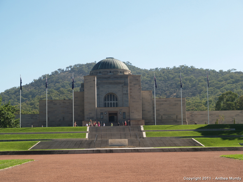 Image of the Australia War Memorial, front parade ground 2