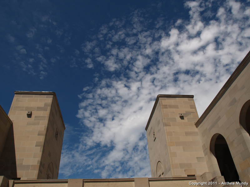 Image of the Australia War Memorial, commemorative courtyard looking skyward